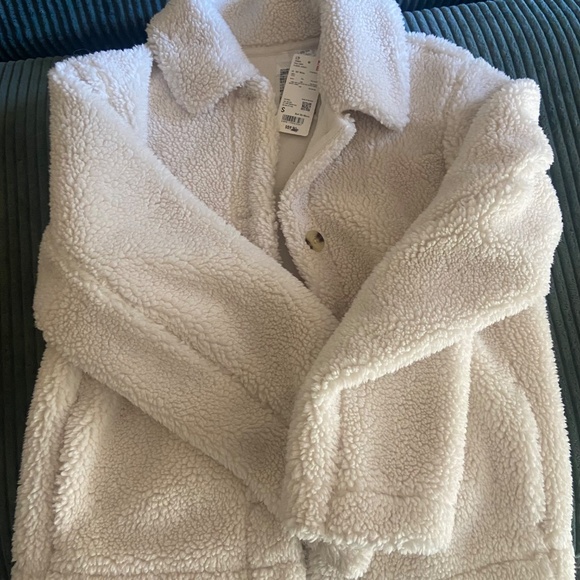 Uniqlo off white, cream Teddy jacket small - Picture 3 of 3